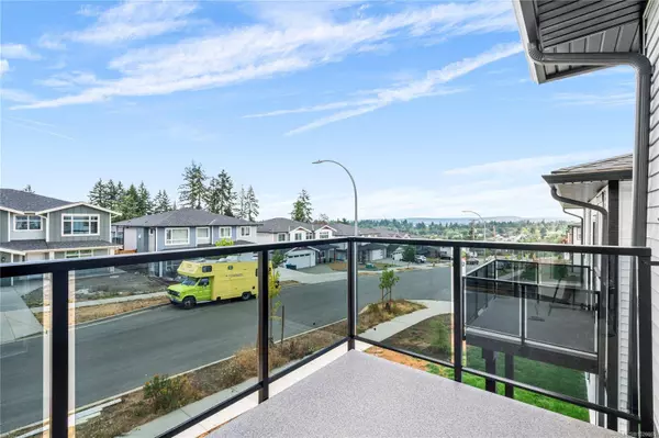 631 Eighth St, Nanaimo, BC V9R 6P1