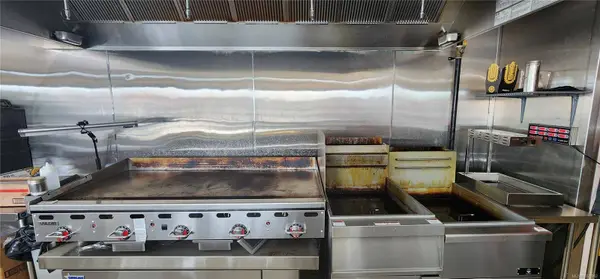 2230 Cliffe Ave #4, Courtenay, BC V9N 2L4