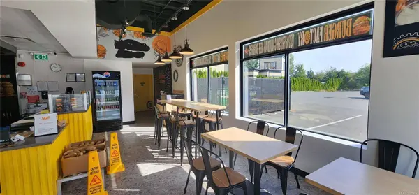 2230 Cliffe Ave #4, Courtenay, BC V9N 2L4