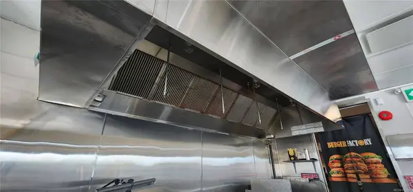 2230 Cliffe Ave #4, Courtenay, BC V9N 2L4