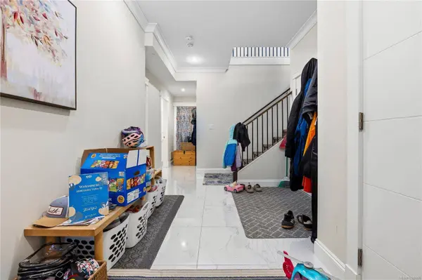 5696 Linley Valley Dr, Nanaimo, BC V9T 0E4