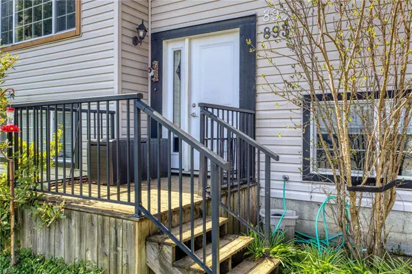 893 Georgia Ave, Nanaimo, BC V9R 5Y4