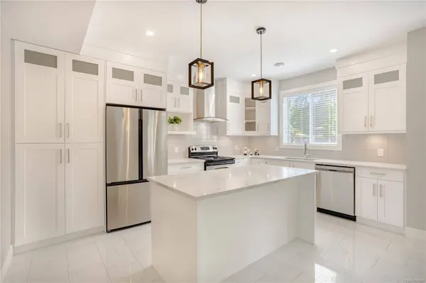 269 Westwood Rd, Nanaimo, BC V9R 6S4