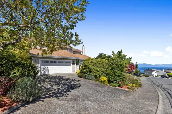 3653 Glen Oaks Dr, Nanaimo, BC V9T 5L3