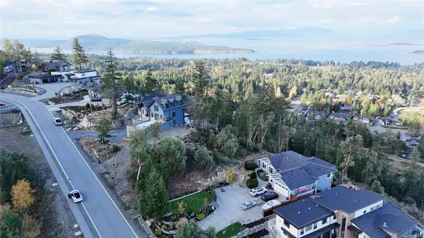 7424 High Ridge Cres, Lantzville, BC V0R 2H0