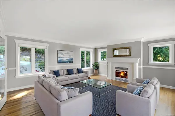 302 Roland Rd, Ladysmith, BC V9G 1X8