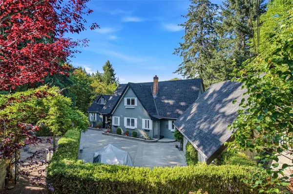 302 Roland Rd, Ladysmith, BC V9G 1X8