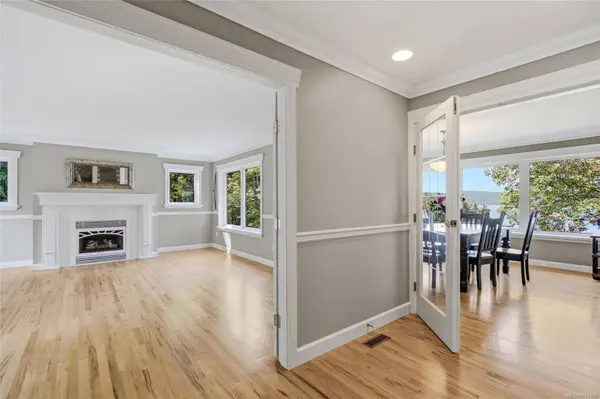 302 Roland Rd, Ladysmith, BC V9G 1X8