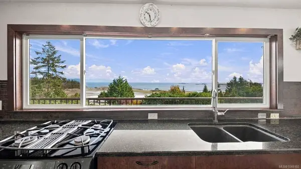 3606 Overlook Dr, Nanaimo, BC V9T 1M6