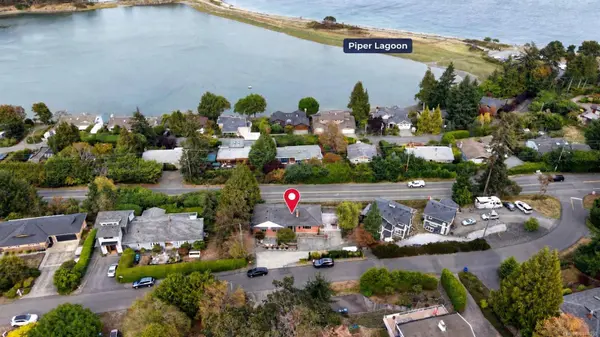 3606 Overlook Dr, Nanaimo, BC V9T 1M6