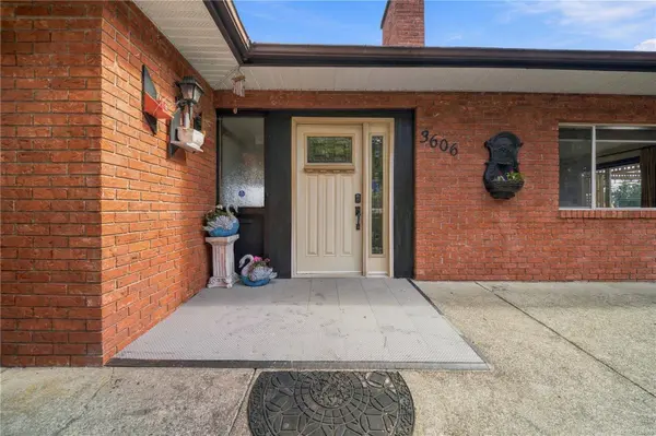 3606 Overlook Dr, Nanaimo, BC V9T 1M6