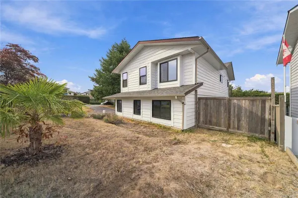 200 Kingfisher Pl, Nanaimo, BC V9V 1A9