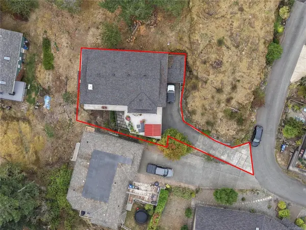 3146 Robin Hood Dr, Nanaimo, BC V9T 1P1