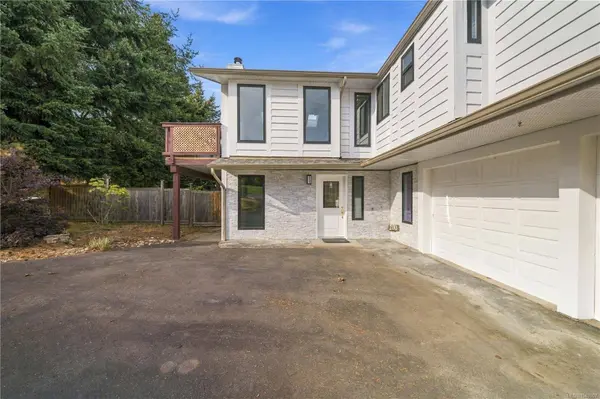 200 Kingfisher Pl, Nanaimo, BC V9V 1A9