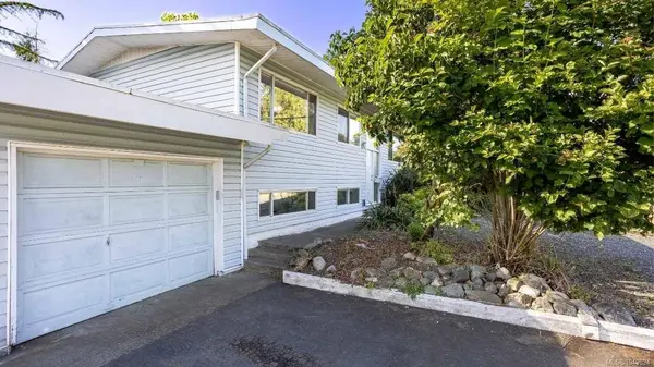 489 Lenhart Ave, Nanaimo, BC V9S 4X4