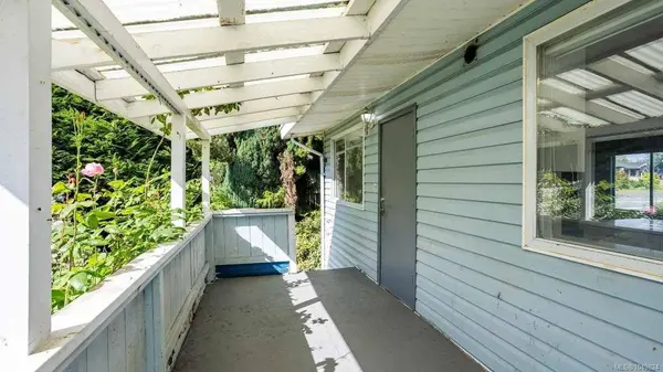 489 Lenhart Ave, Nanaimo, BC V9S 4X4