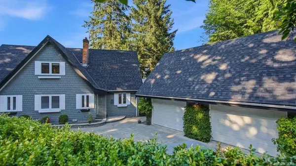 302 Roland Rd, Ladysmith, BC V9G 1X8