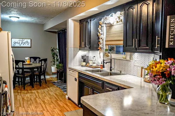 5521 N Belsay Road, Flint, MI 48506