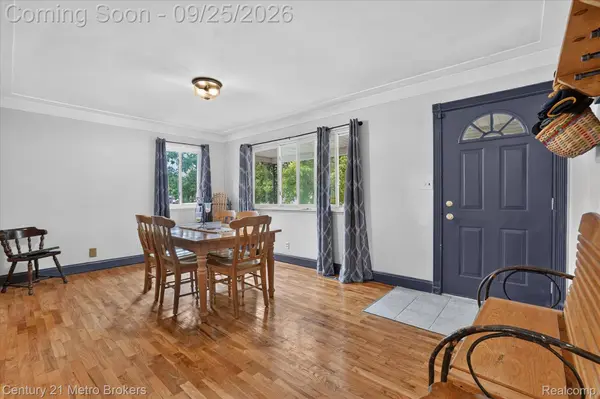4188 Carmanwood DR, Flint Charter Township, MI 48507
