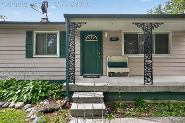4188 Carmanwood DR, Flint Charter Township, MI 48507