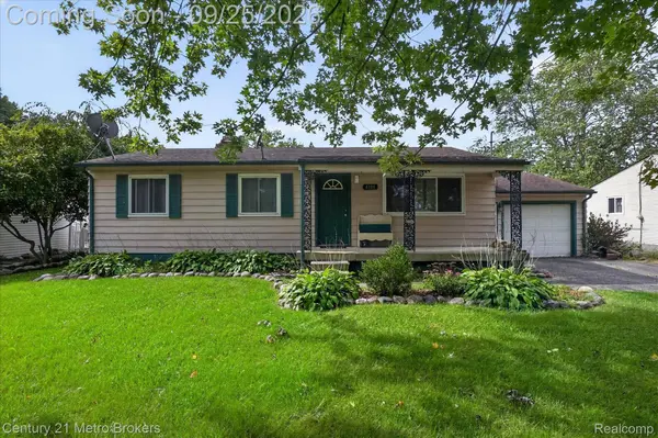 4188 Carmanwood DR, Flint Charter Township, MI 48507