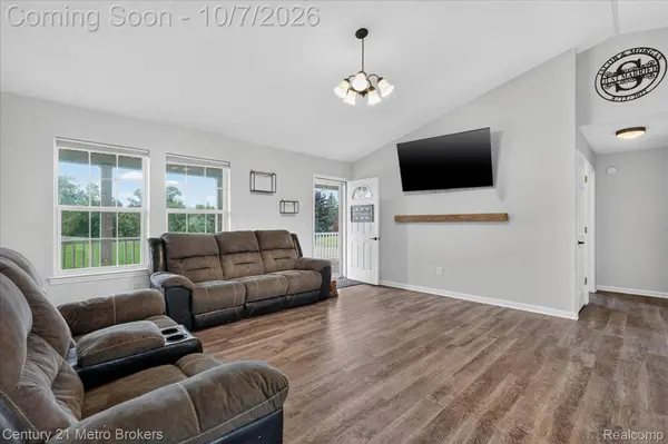 12041 E Coldwater RD, Richfield Township, MI 48421