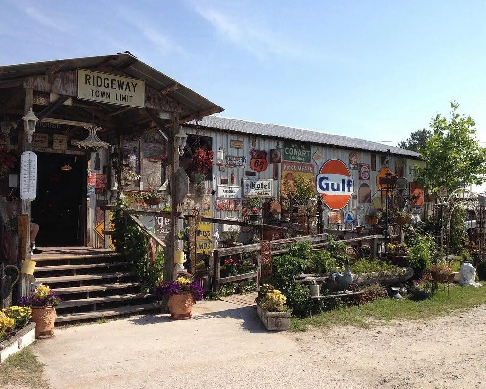 Open Houses & Odd Little Shops: The Perfect Weekend Road Trip