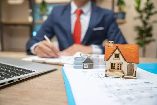 Why Becoming a Real Estate Agent Could Be the Best Career Move You Ever Make