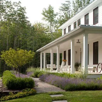 Summer Is Around the Corner: Best Flowers & Plants for Beautiful Curb Appeal