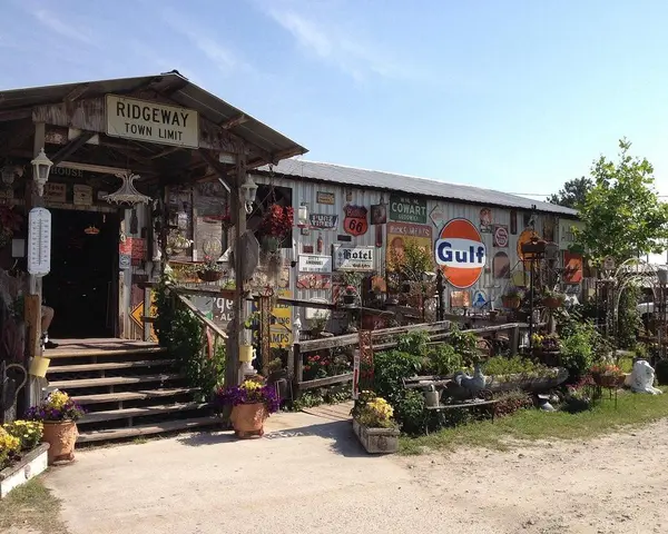 Open Houses & Odd Little Shops: The Perfect Weekend Road Trip