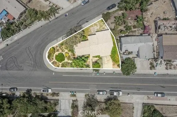 5210 Roswell, San Diego, CA 92114