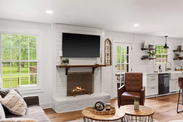 2707 Cages Bend Rd, Gallatin, TN 37066