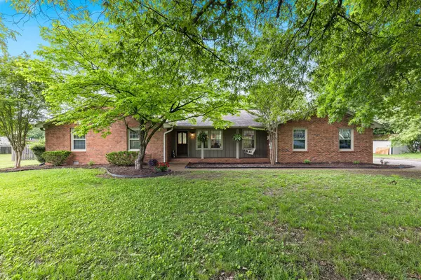 2707 Cages Bend Rd, Gallatin, TN 37066