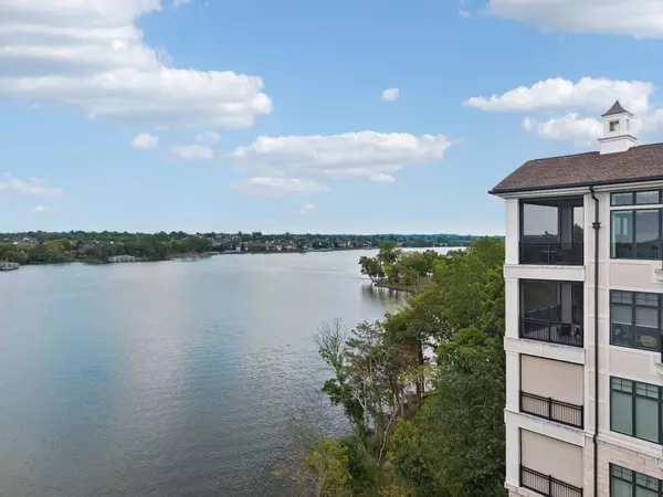 1024 Club View Dr #C302, Gallatin, TN 37066