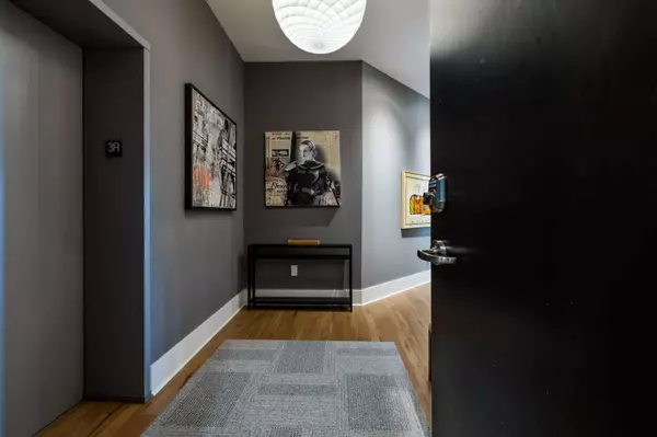 1024 Club View Dr #C302, Gallatin, TN 37066