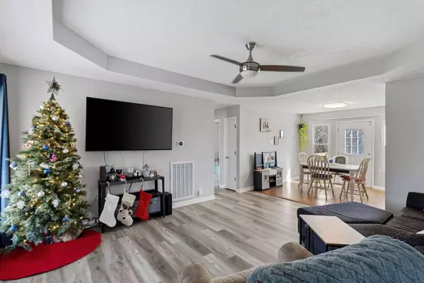 111 Garland Ct, White House, TN 37188