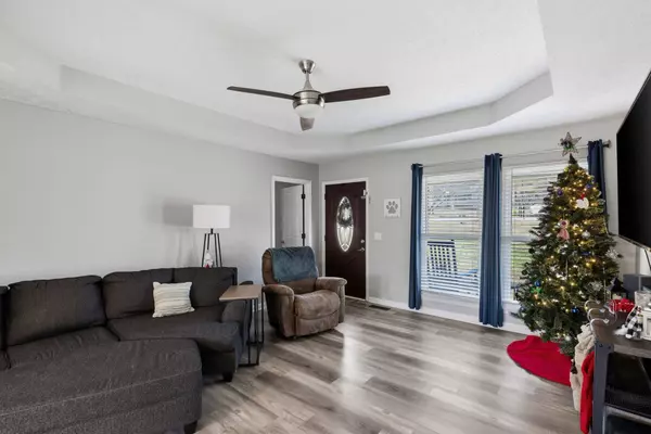 111 Garland Ct, White House, TN 37188