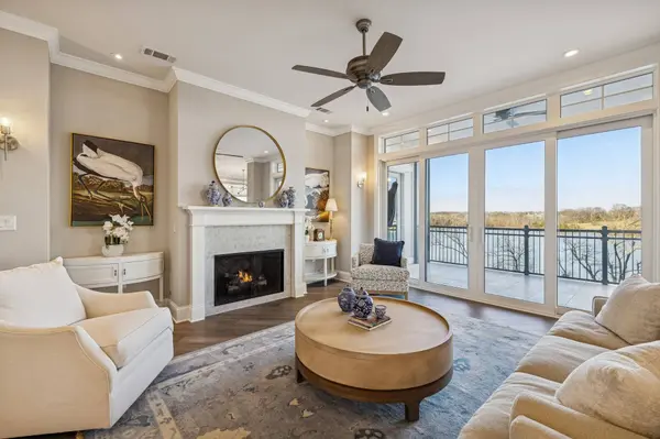 1024 Club View Dr #D202, Gallatin, TN 37066