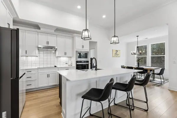 2000 Southern Oak Chase Dr, Smyrna, TN 37167