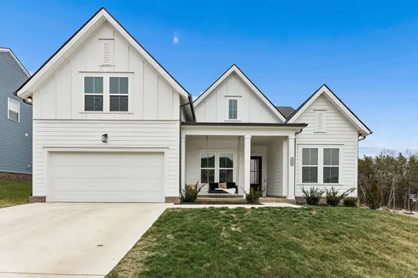 2000 Southern Oak Chase Dr, Smyrna, TN 37167