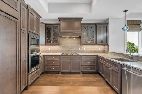 1024 Club View Dr #E301, Gallatin, TN 37066