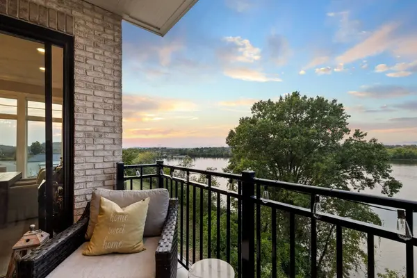 1024 Club View Dr #F201, Gallatin, TN 37066