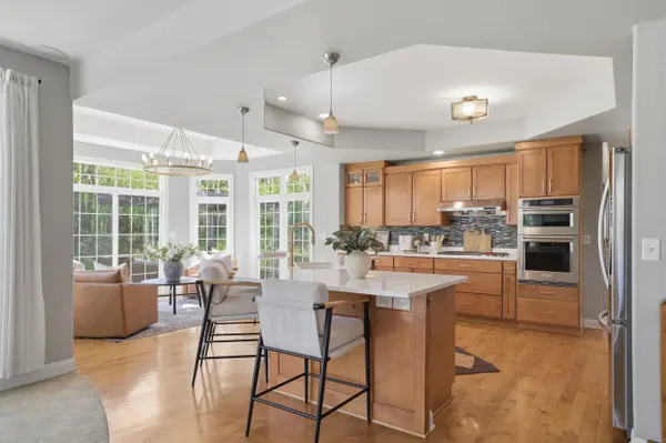 N65W12842 Crimson Ct, Menomonee Falls, WI 53051-0512