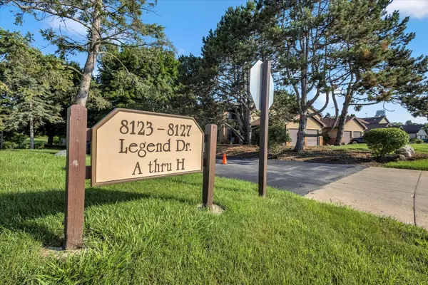 8127 S Legend Dr Unit G, Franklin, WI 53132
