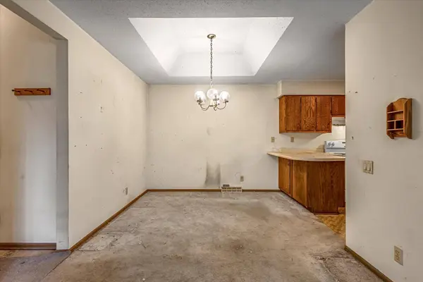 8127 S Legend Dr Unit G, Franklin, WI 53132