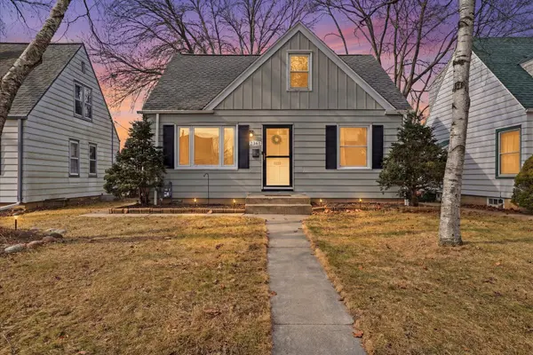 3261 N 86th St, Milwaukee, WI 53222