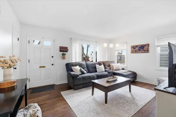 3261 N 86th St, Milwaukee, WI 53222