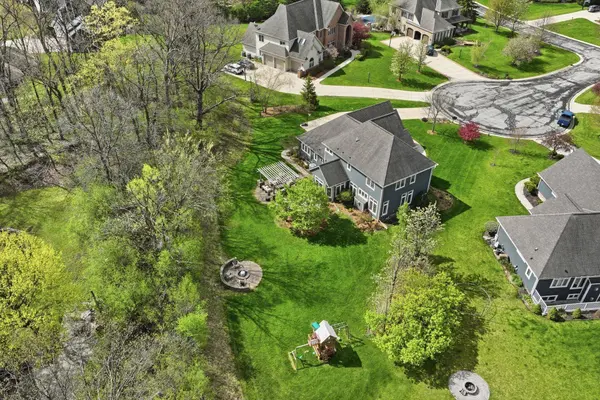 N65W12842 Crimson Ct, Menomonee Falls, WI 53051