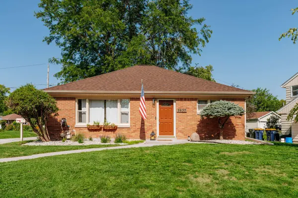 2637 S 86th St, West Allis, WI 53227