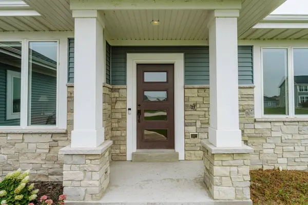 615 Bark River WAY, Dousman, WI 53118